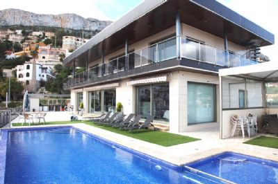 Very spacious modern style villa with excellent sea views and garden areas in Calpe.