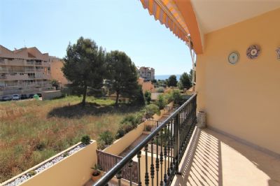 Townhouse totally refurbished and furnished in the cove of la Manzanera in Calpe. Ideal as a second home or as an investment for holiday rentals.