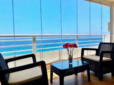 Apartment in arenal-bol area of Calpe. With sea views and very close to the beach. Glazed terrace. Ideal as holiday residence.