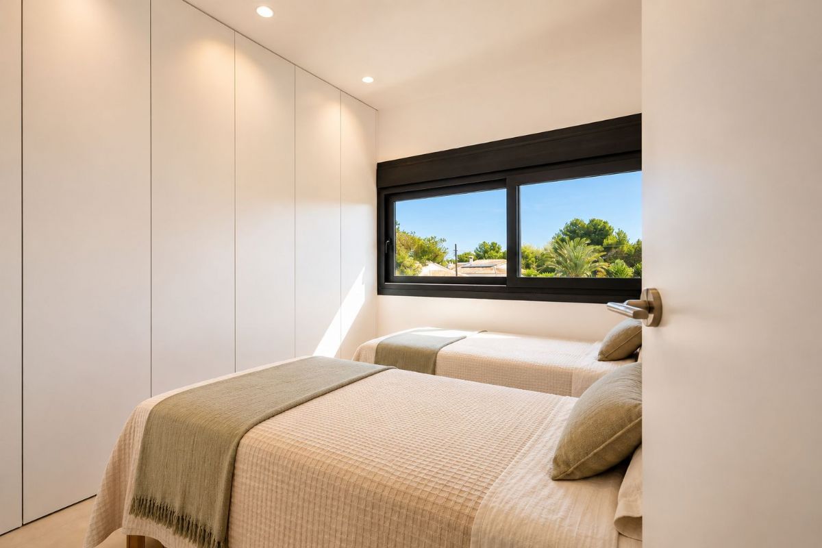 Villa unifamiliar de diseno moderno y minimalista situada en la exclusiva urbanizacion Costa Nova de Javea, en un privilegiado entorno natural a escasos minutos de la emblematica Cala Granadella.