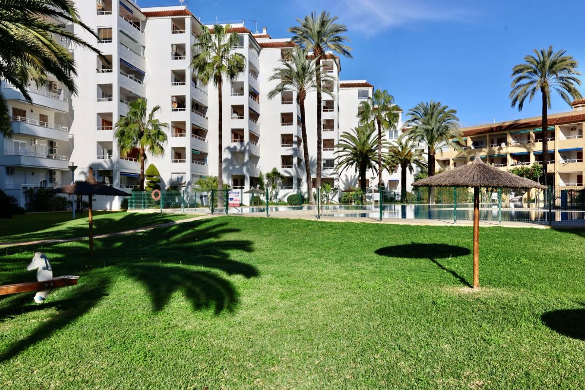 Este acogedor apartamento es una excelente oportunidad para disfrutar del estilo de vida mediterraneo, tanto como residencia habitual, segunda vivienda o inversion para alquiler vacacional.