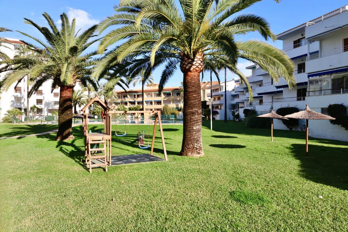 Este acogedor apartamento es una excelente oportunidad para disfrutar del estilo de vida mediterraneo, tanto como residencia habitual, segunda vivienda o inversion para alquiler vacacional.