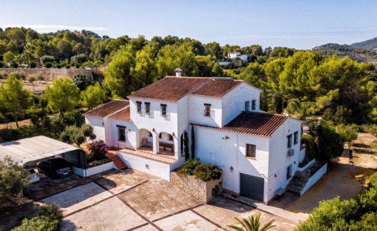 Casa Rústica en Benissa: Exclusiva Propiedad en Pedramala (Benissa) con Vistas Panorámicas