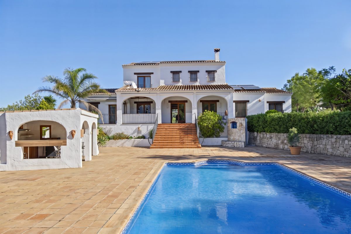 Country Estate in Benissa: Exclusive Property in Pedramala (Benissa) with Panoramic Views