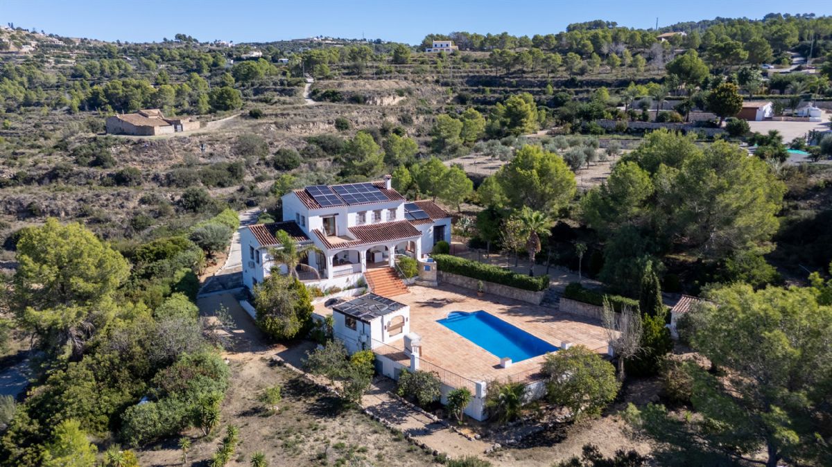 Casa Rústica en Benissa: Exclusiva Propiedad en Pedramala (Benissa) con Vistas Panorámicas