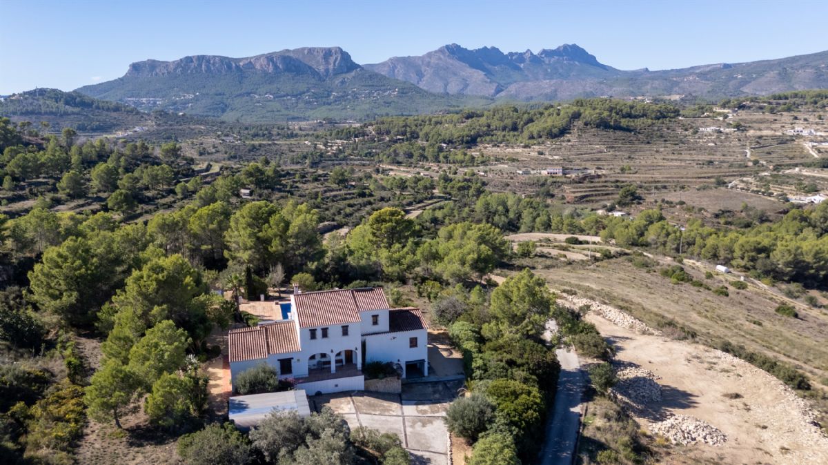 Casa Rústica en Benissa: Exclusiva Propiedad en Pedramala (Benissa) con Vistas Panorámicas