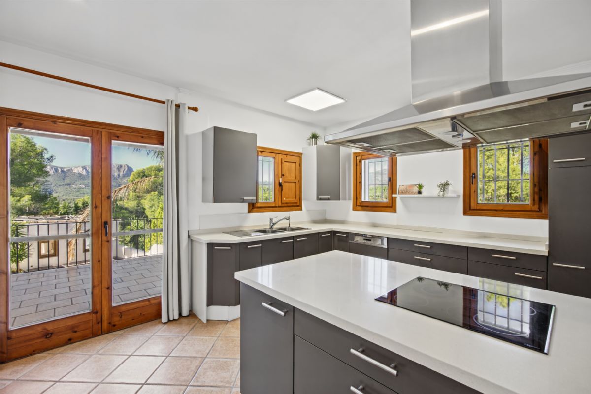 Country Estate in Benissa: Exclusive Property in Pedramala (Benissa) with Panoramic Views