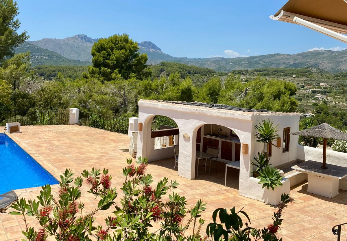Casa Rústica en Benissa: Exclusiva Propiedad en Pedramala (Benissa) con Vistas Panorámicas