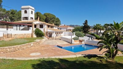 Villa en Benissa muy cerca de la playa de La Fustera